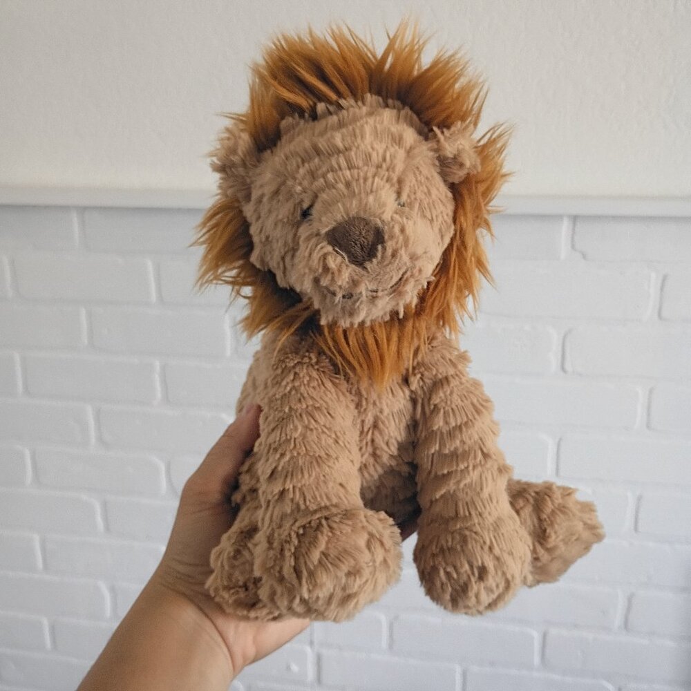 Jellycat London Fuddlewuddle Lion Plush Stuffed Animal, Medium 9 inches